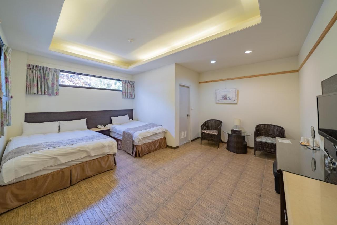 Hua Mu Xing Jing B&B Nhân Ái Ngoại thất bức ảnh
